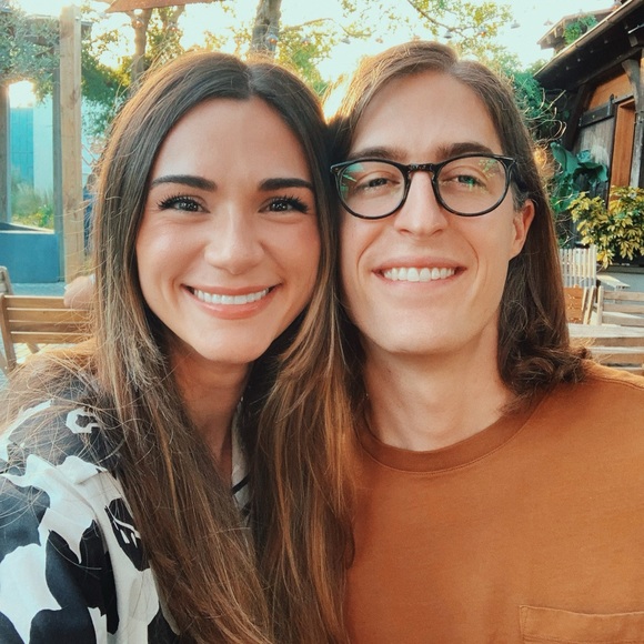 Meet your Posher, Lauren - Picture 2 of 2